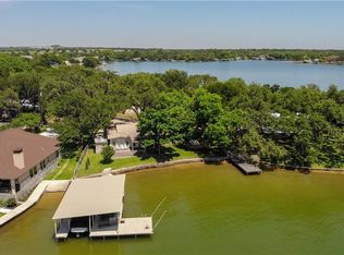 104 Cardinal Rd, Highland Haven, TX 78654