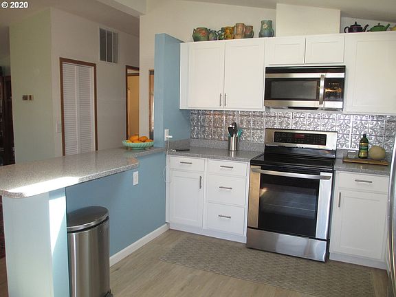 4th image of 1699 N Terry St Space 272