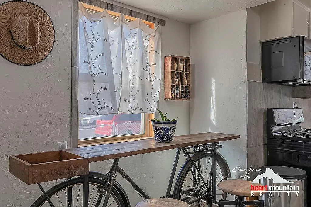 3 bed, 1770 sqft, $1,850 — Photo 4