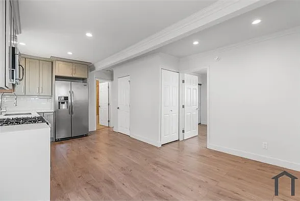 2927 1/2 Van Buren Pl — Photo 1