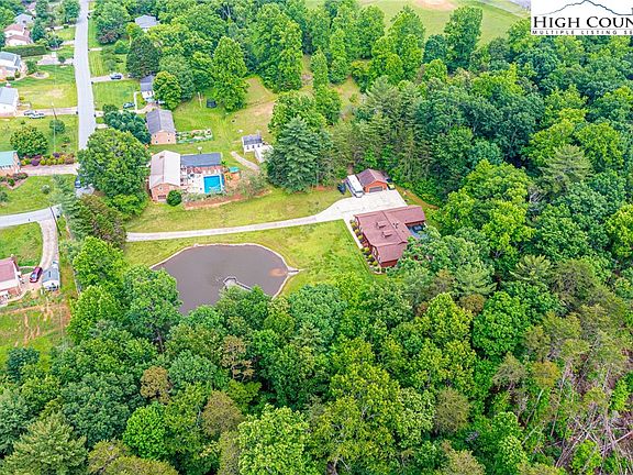 5th image of 377 Birch Circle Drive