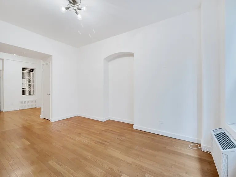 308 W 82nd St #3A — Photo 5