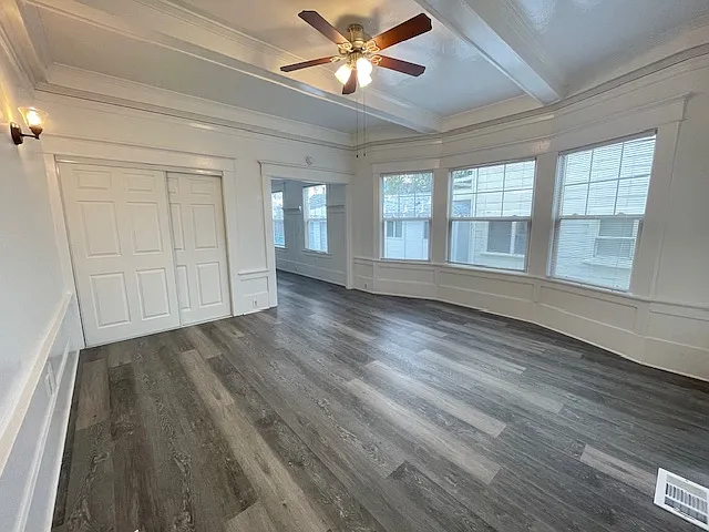 217 E Vine St — Photo 2