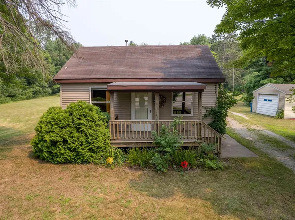 4370 N Eastman Rd, Midland, MI 48642
