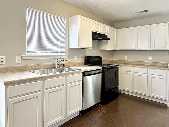 4th image of 4563 Blue River Dr