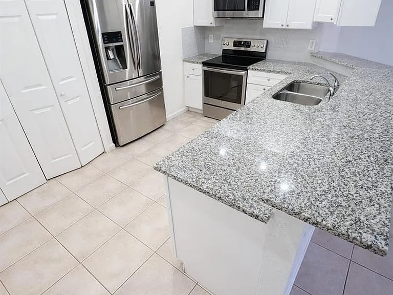 627 Bluebill Ct — Photo 3