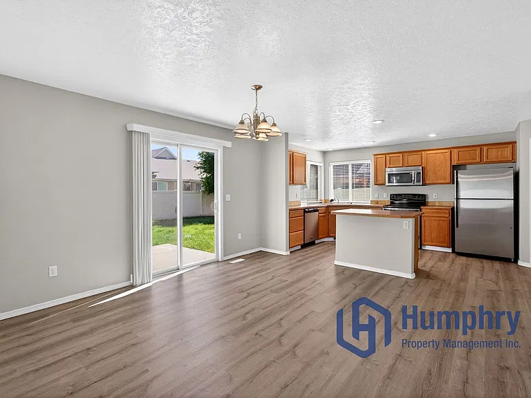 1359 E Palermo St — Photo 13