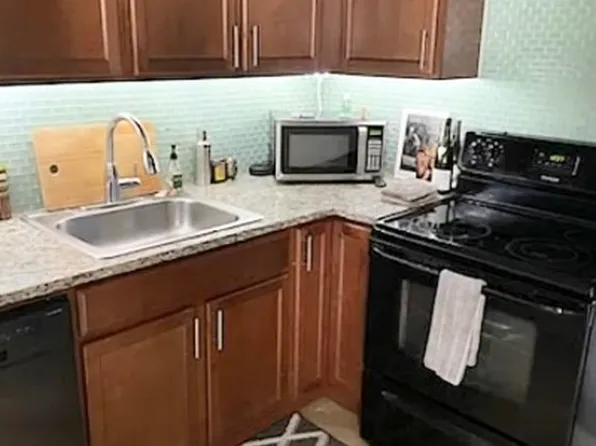 7626 N Milwaukee Ave #7632-2B, Niles, IL 60714