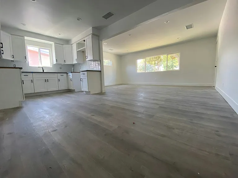 150 N Roberto Ave #146 — Photo 17