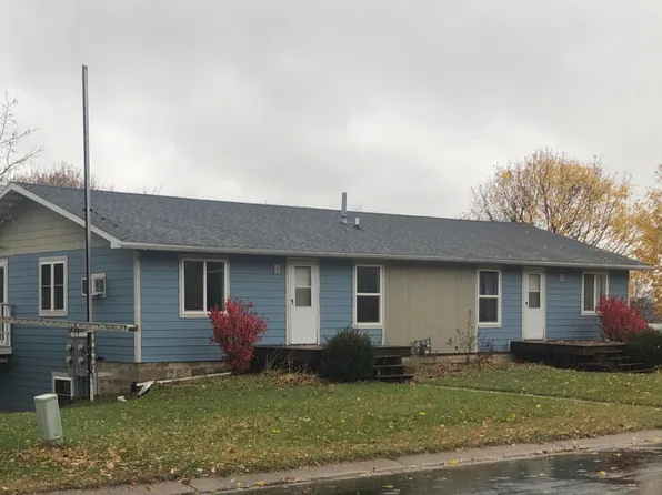 1348 Oakview Dr #4, Saint Charles, MN 55972