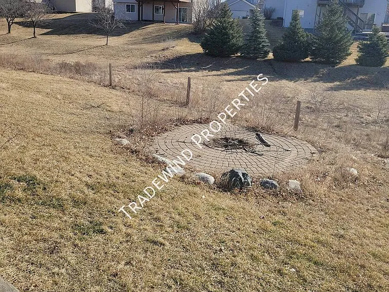 3592 McKenna Ct — Photo 13