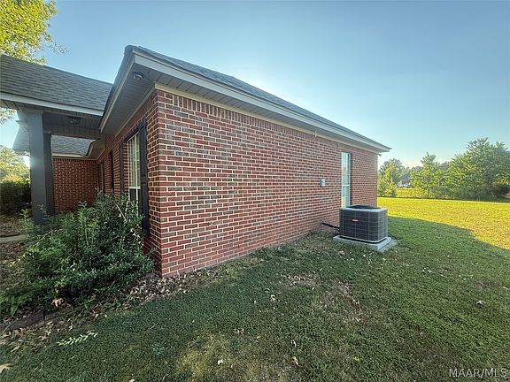3rd image of 603 Baltzer Rd
