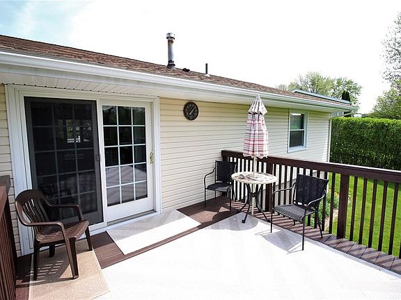 5th image of 141 Sherwood Dr