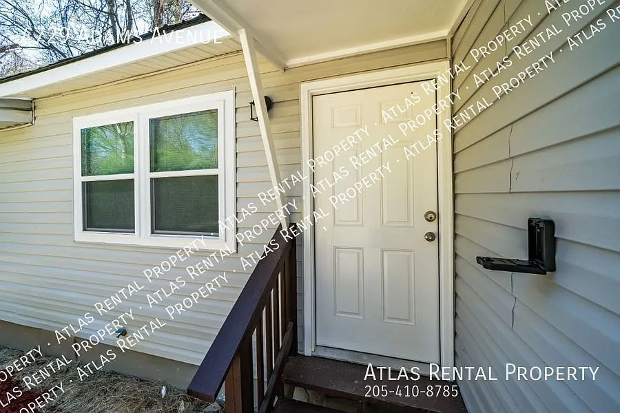 3 Bedroom and 2 bath home- Won't last long! — Photo 4