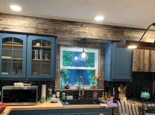 10085 Riley Chapel Rd, Howard, OH 43028