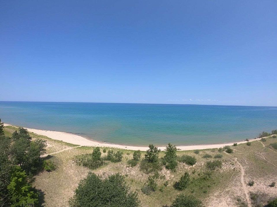 1st image of 6109 N Lake Shore Dr