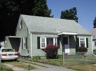 136 Hunts Ave, Pawtucket, RI 02861