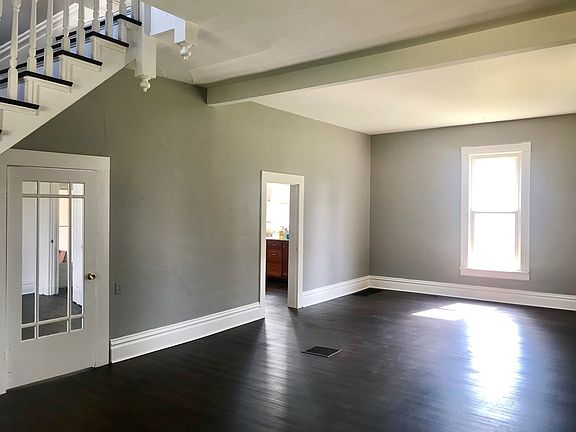 4th image of 235 Church St