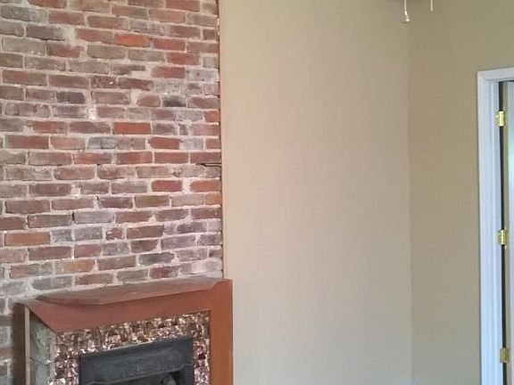 5th image of 415 Lawton Ct