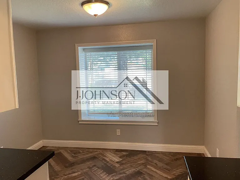 15136 Cambridge Dr — Photo 6