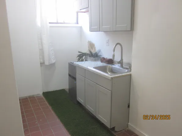 358 Broadway 1B image 1 of 11