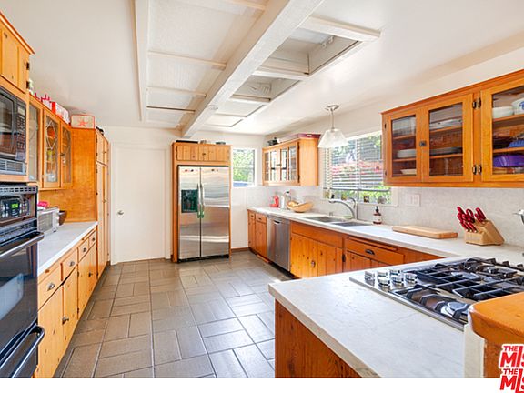 5th image of 6570 Zumirez Dr