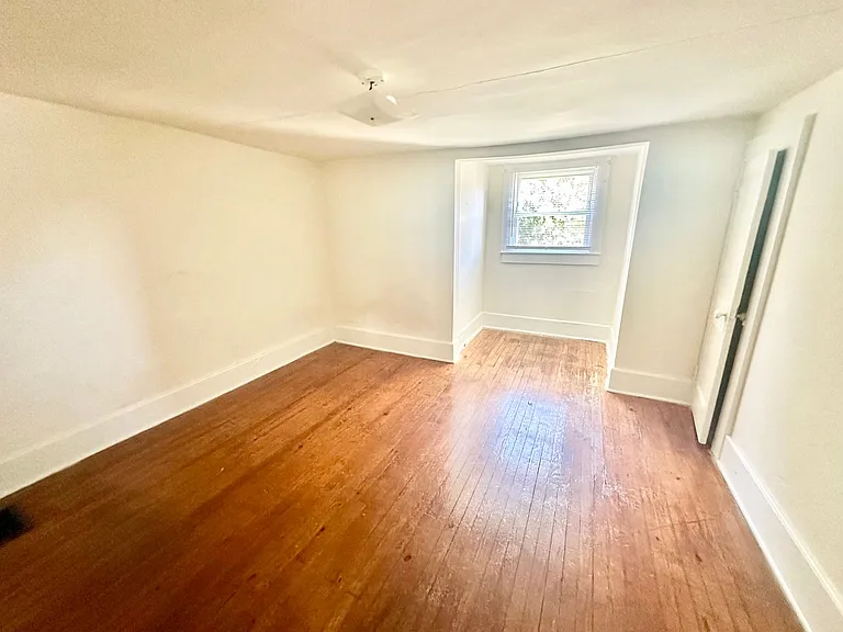 1417 Ebenezer Rd #B — Photo 4