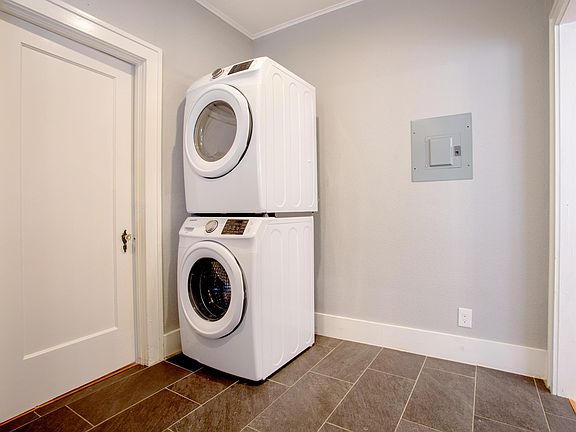 4th image of 121 E Norwood Ct APT 1