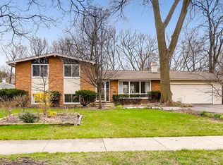 491 Whittier Ave, Glen Ellyn, IL