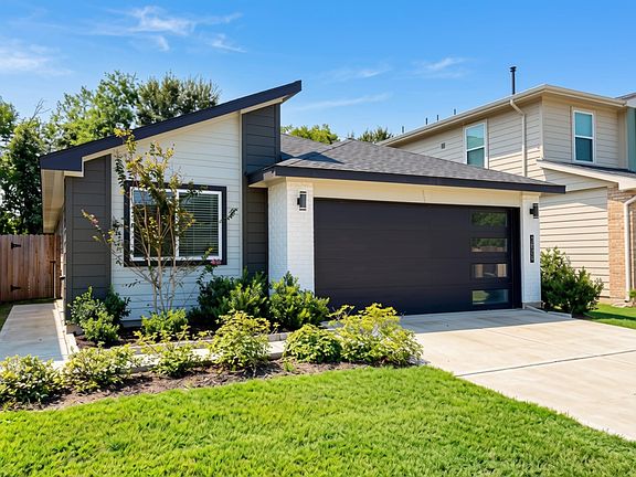 2nd image of 3024 Stock Orchard Ln