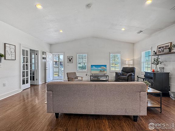 4th image of 242 N Logan Ave
