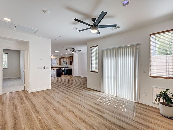 5th image of 10705 Mentesana Ave