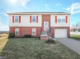 2962 Oakland Rd, Dover, PA 17315