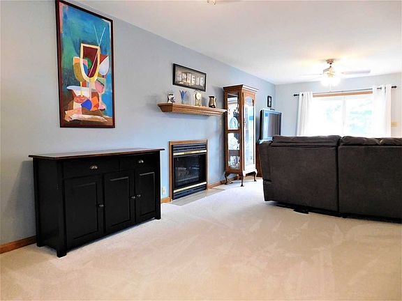 2nd image of 1708 Dove Ln