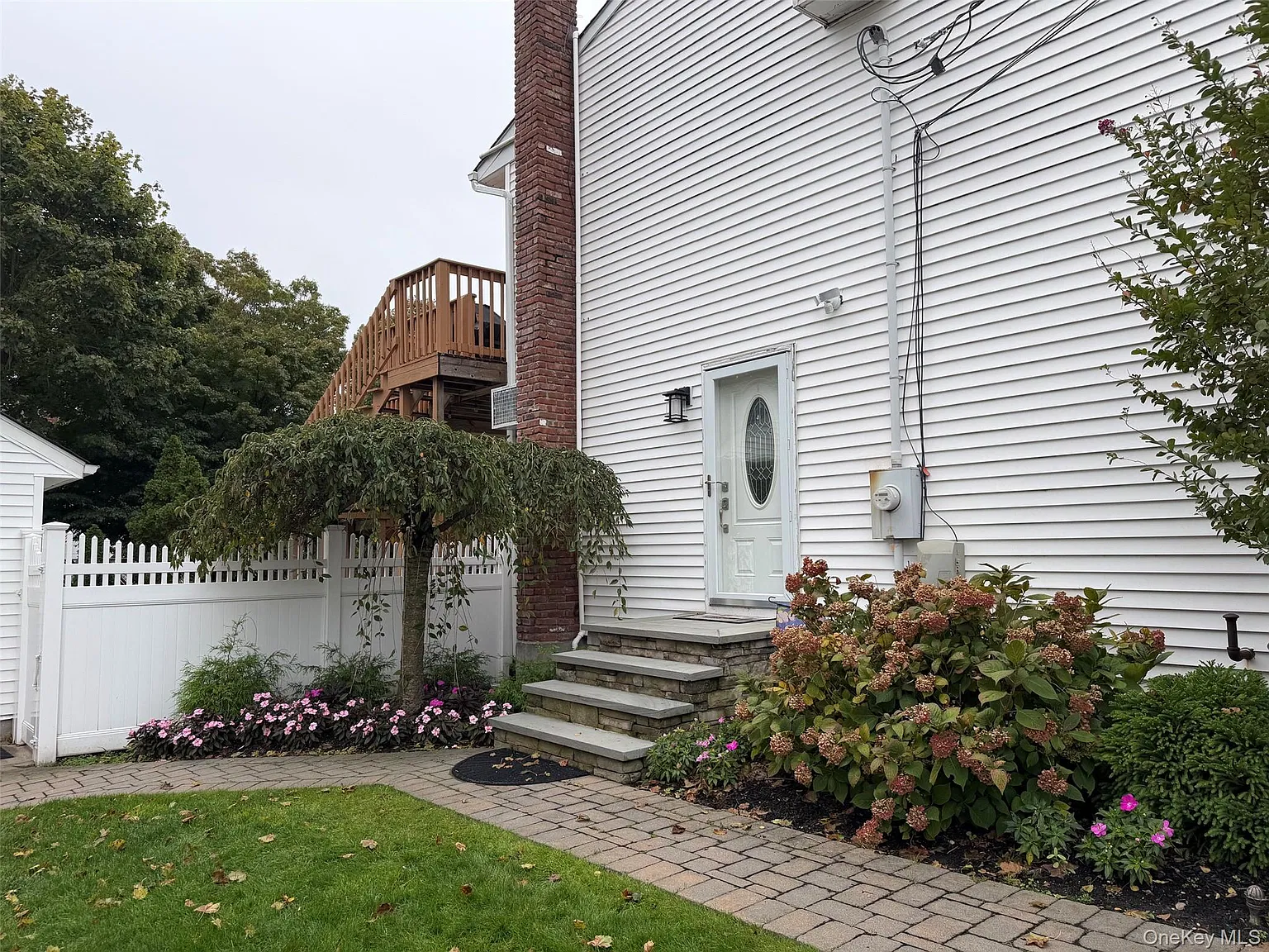 2 bed, 1.0 bath, 1000 sqft, $2,900 — Photo 2