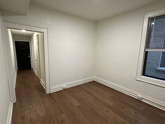 5th image of 2378 Park Ave #19