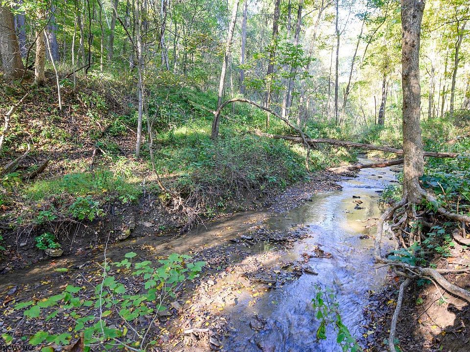 1st image of 1 Panther Hollow Rd