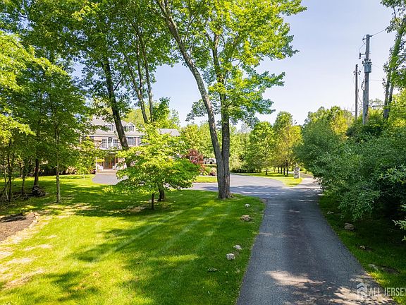 4th image of 32 Four Bridges Rd