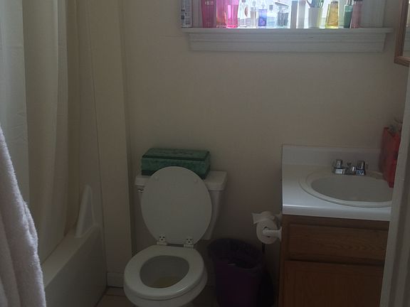 5th image of 2340 Ohio Ave APT 2