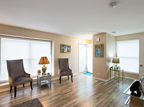 4th image of 2322 Old Kings Ct
