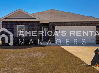 17 Moon Dr, Scottsboro, AL 35769