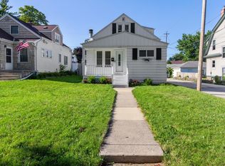 7618 W Lorraine Pl, Milwaukee, WI