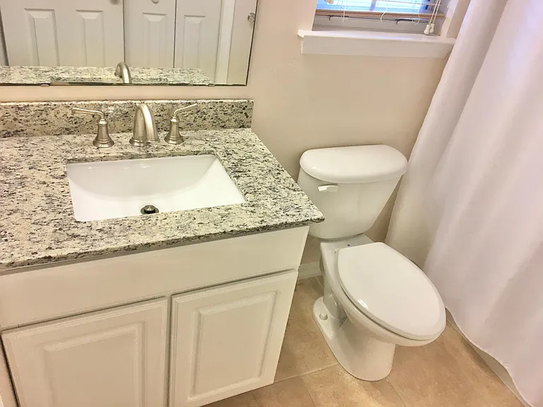 11647 NW 18th Pl — Photo 20