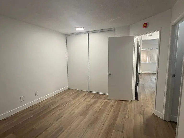2840 — Photo 3