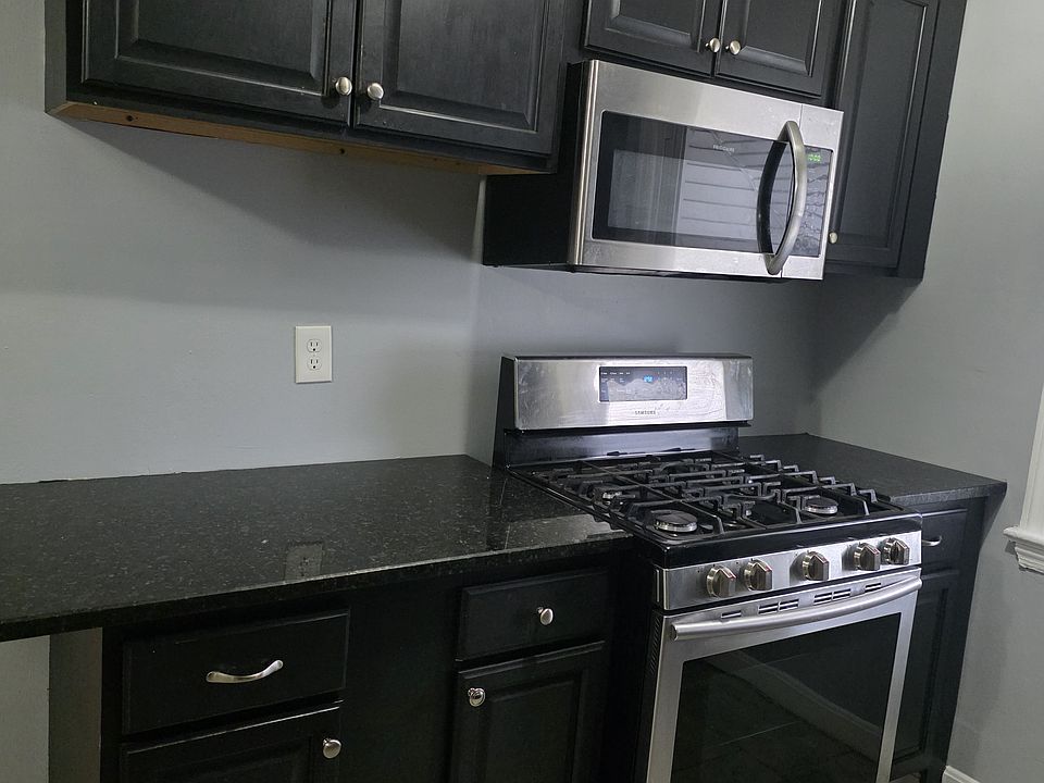1st image of 331 Union Ave Floor 2