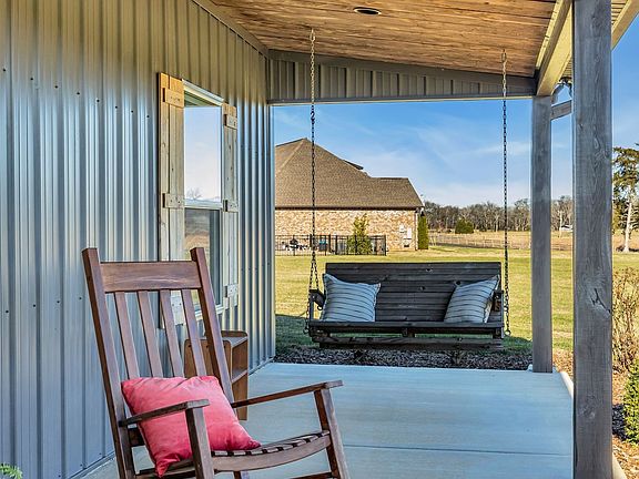 4th image of 4830 Moses Rd