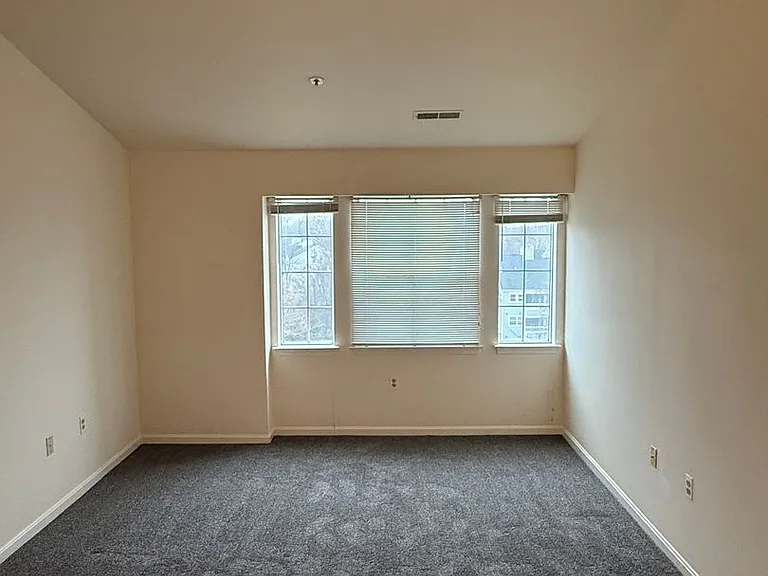 8382 Montgomery Run Rd #J — Photo 9