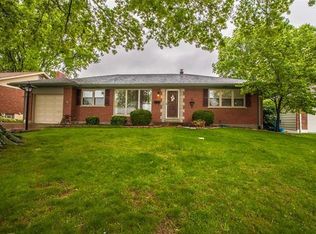 6127 Savio Dr, Saint Louis, MO 63123