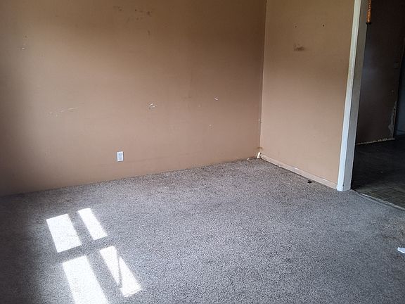 5th image of 129 S 42nd West Ave
