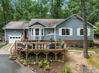 3707 Lindsey Ln, Guntersville, AL 35976